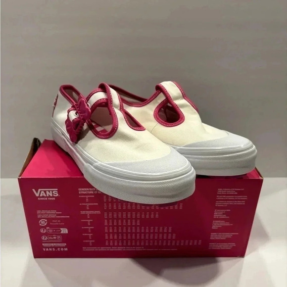 Vans x Barbie™ Style 93 DX Mary Jane Skate Shoe - White Womens 8 - Picture 1 of 10